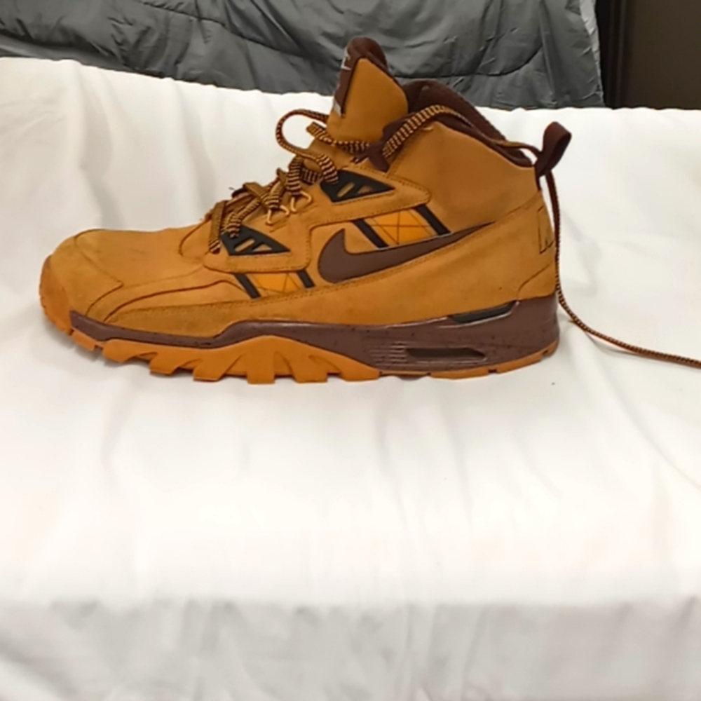 Nike air trainer sc.swade leather tan.